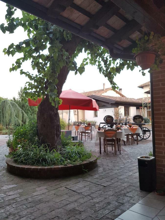Hotel Al Fienile Orzano Exterior foto
